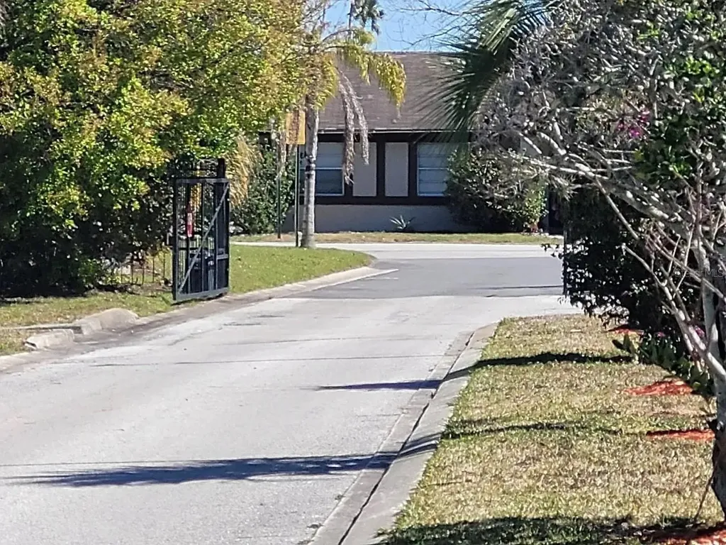 1002 Oropesa Avenue Orlando FL 32807