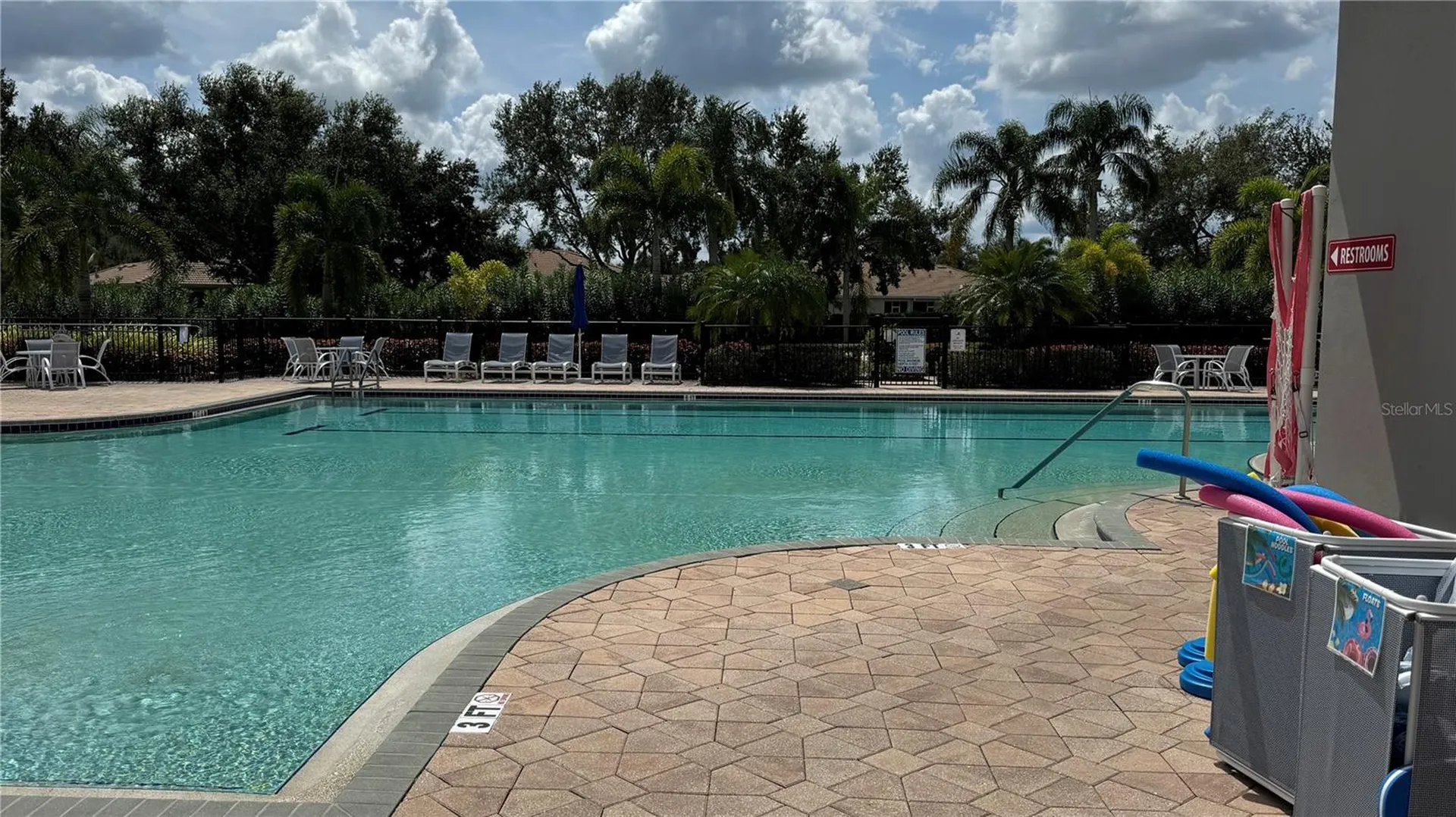 8228 Simpson Falls Court Sarasota FL 34243