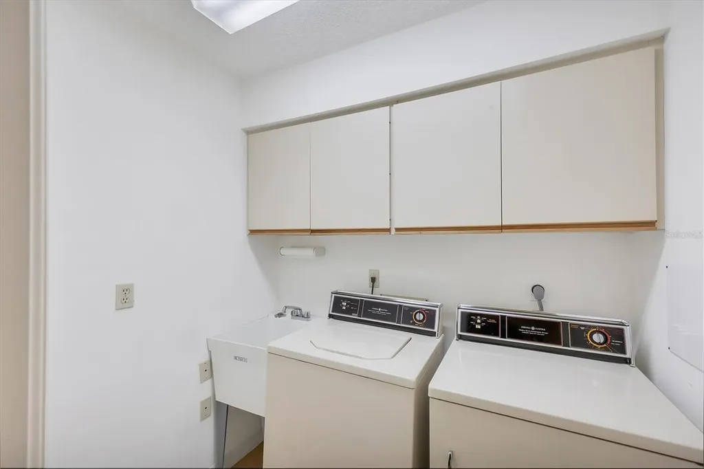5662 Long Common Circle Sarasota FL 34235