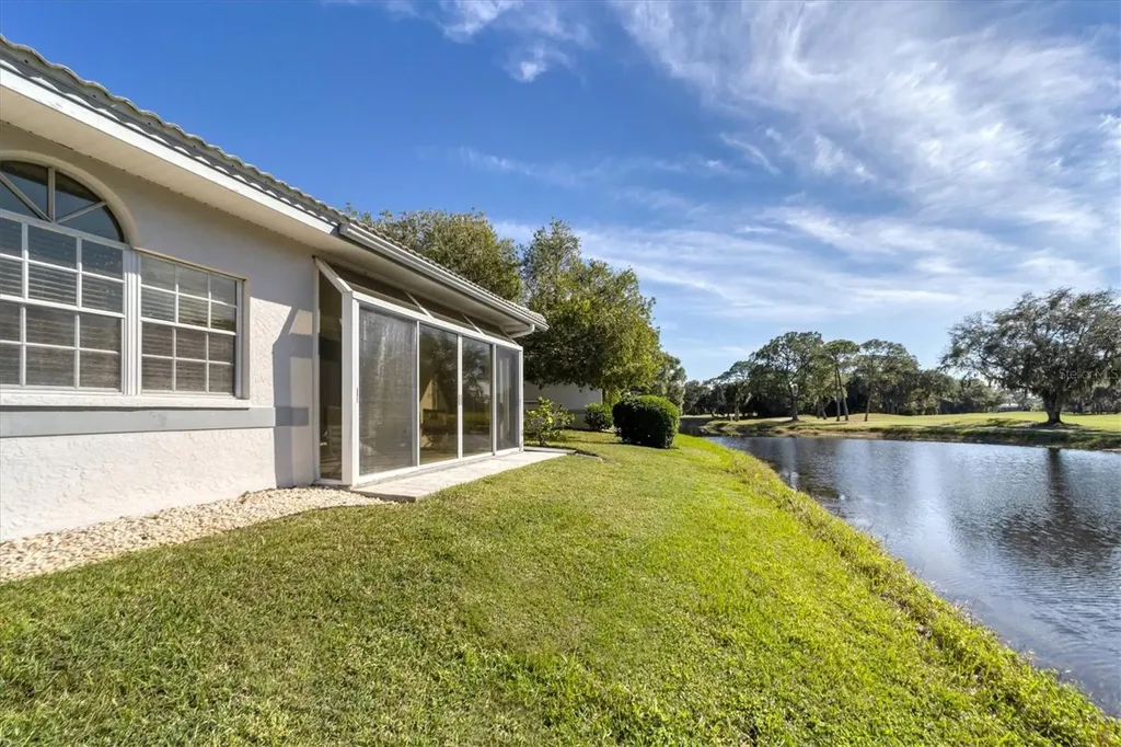 5662 Long Common Circle Sarasota FL 34235