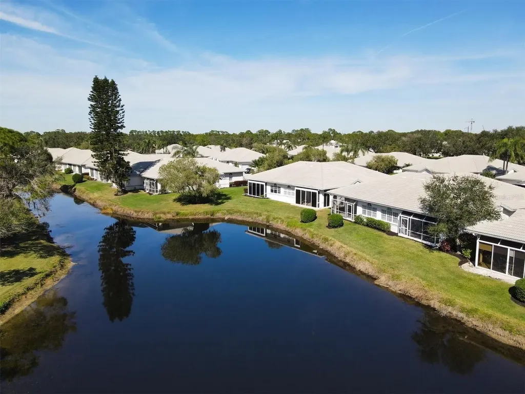 5662 Long Common Circle Sarasota FL 34235