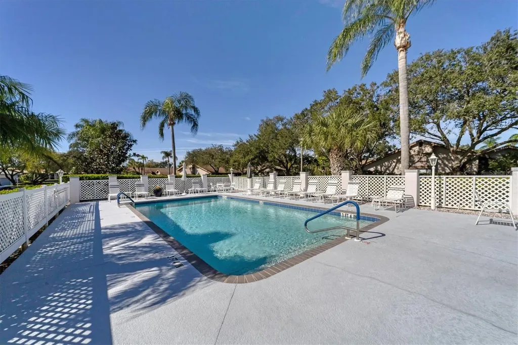5662 Long Common Circle Sarasota FL 34235