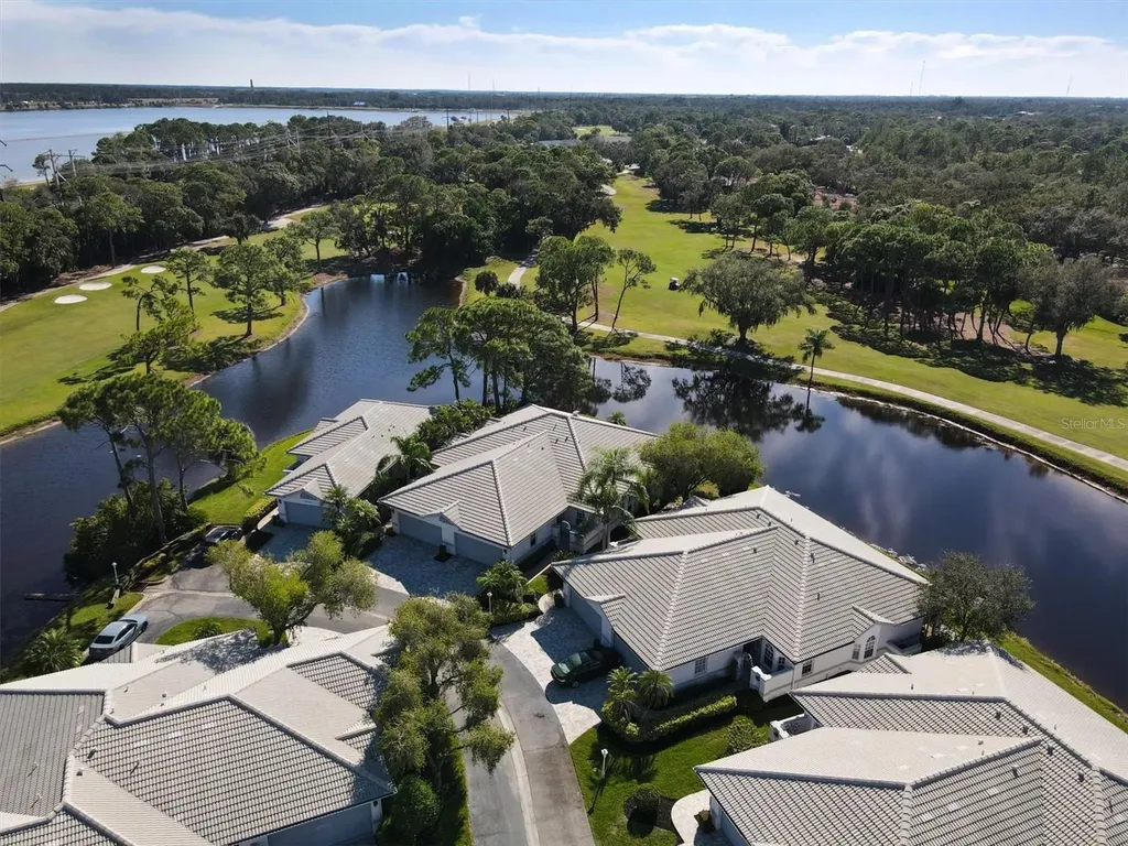 5662 Long Common Circle Sarasota FL 34235