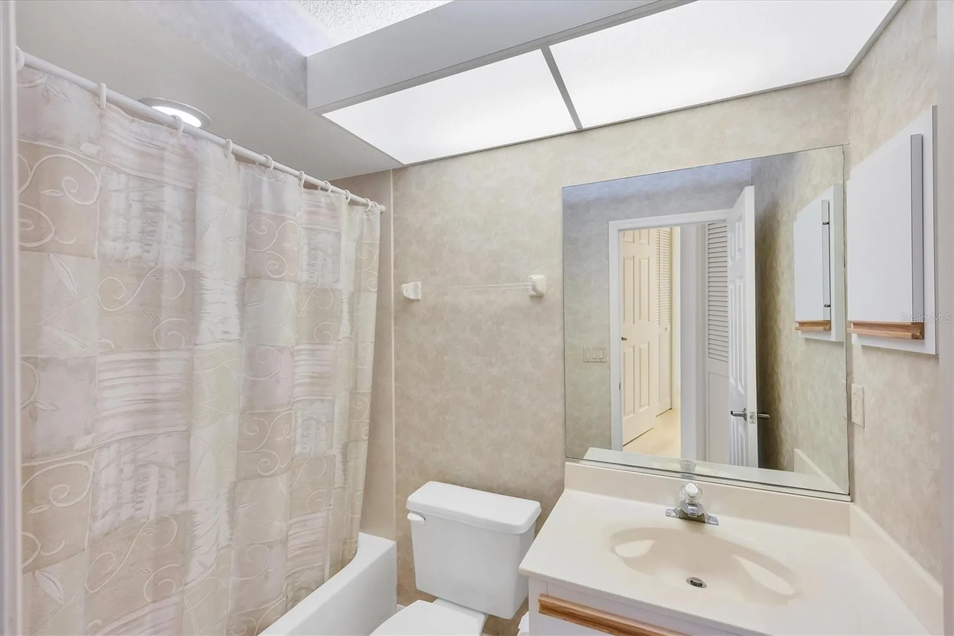 5662 Long Common Circle Sarasota FL 34235