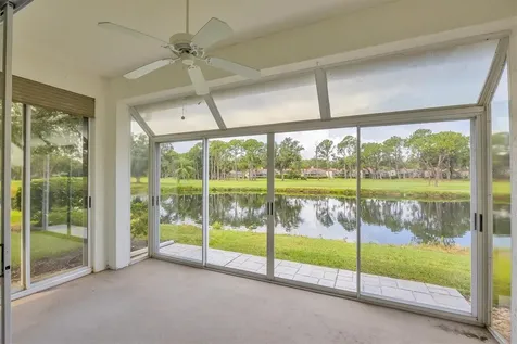 5662 Long Common Circle Sarasota FL 34235