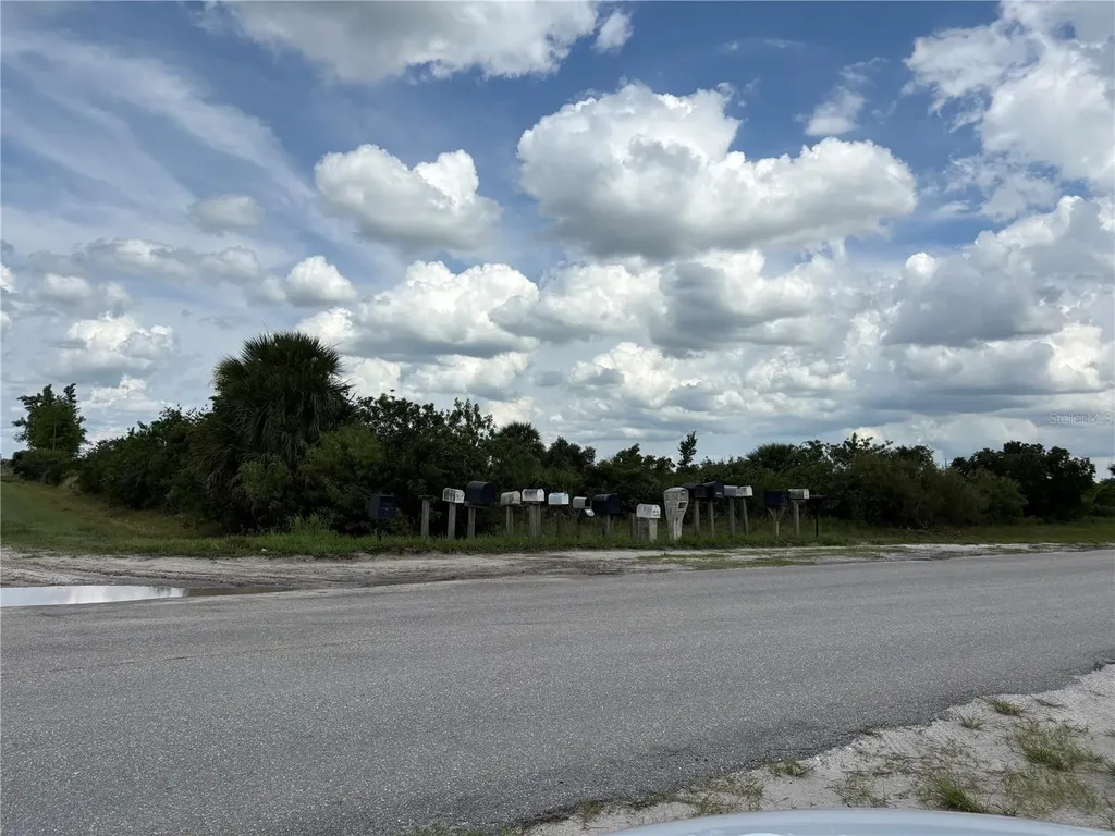 19575 NW 266th Street Okeechobee FL 34972