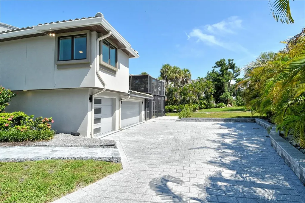 3210 Bayou Sound Longboat Key FL 34228