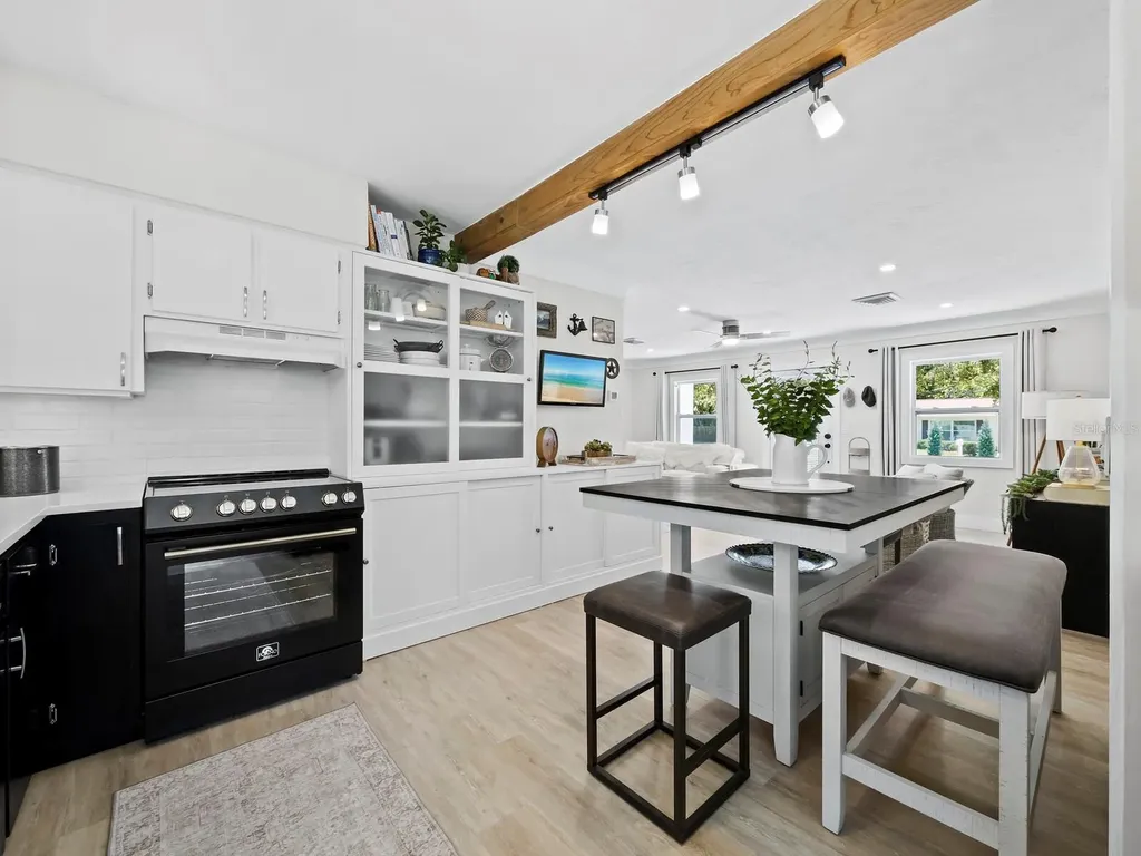 3439 Fair Oaks Place Sarasota FL 34239