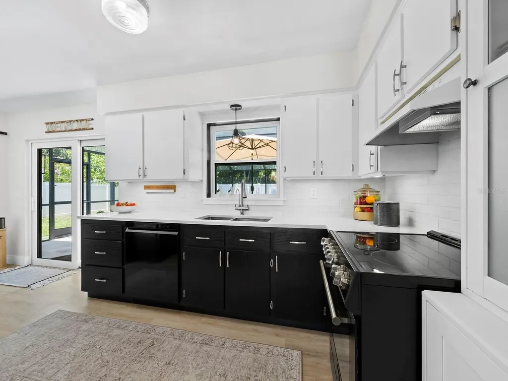 3439 Fair Oaks Place Sarasota FL 34239