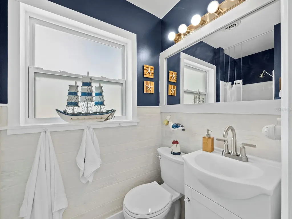 3439 Fair Oaks Place Sarasota FL 34239