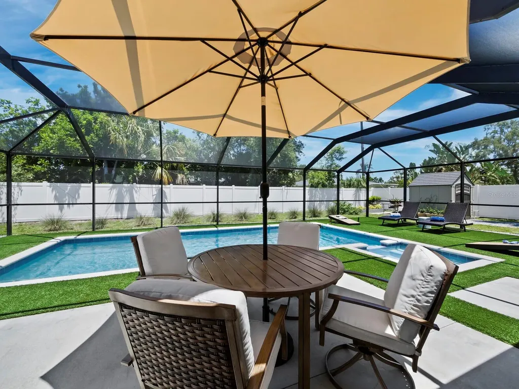 3439 Fair Oaks Place Sarasota FL 34239