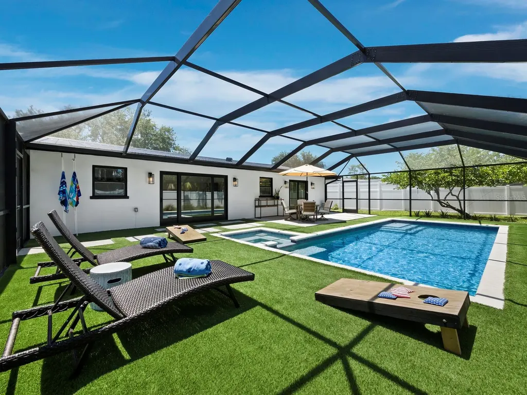 3439 Fair Oaks Place Sarasota FL 34239