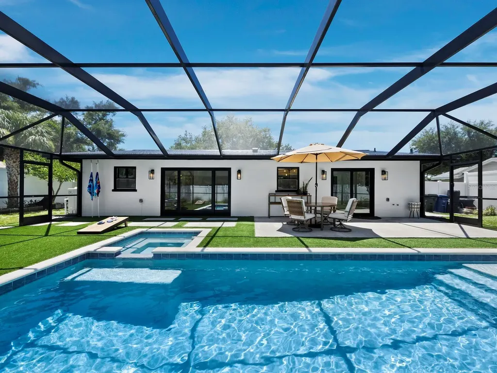 3439 Fair Oaks Place Sarasota FL 34239