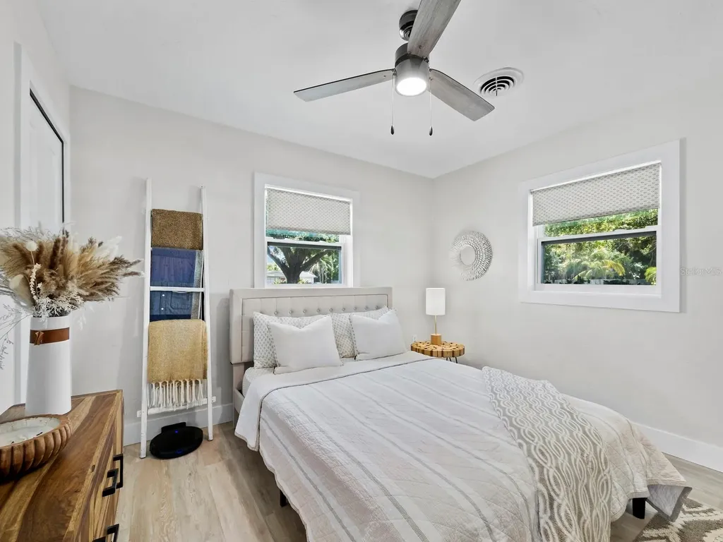 3439 Fair Oaks Place Sarasota FL 34239