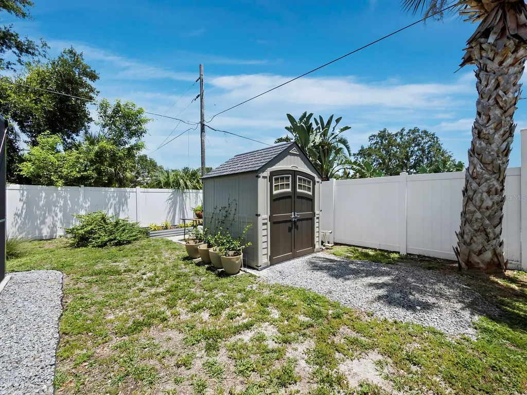 3439 Fair Oaks Place Sarasota FL 34239
