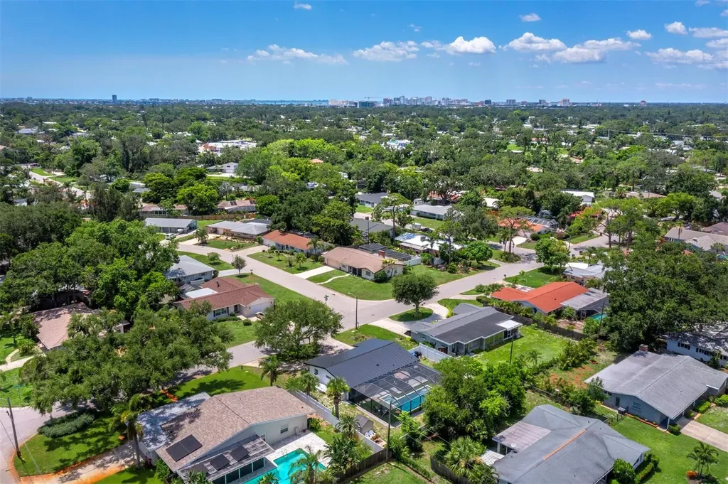 3439 Fair Oaks Place Sarasota FL 34239