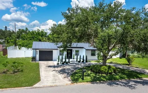 3439 Fair Oaks Place Sarasota FL 34239