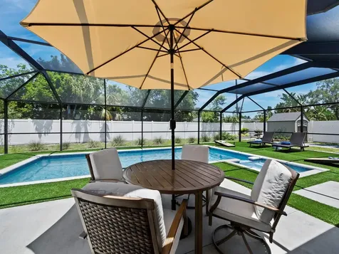 3439 Fair Oaks Place Sarasota FL 34239