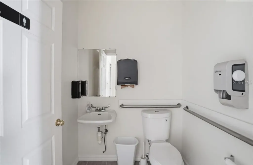 4426 5th Street W Bradenton FL 34207