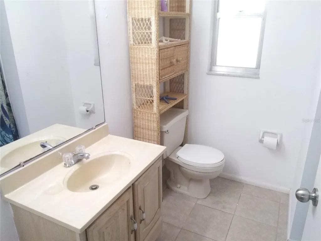 390 301 Boulevard W Bradenton FL 34205