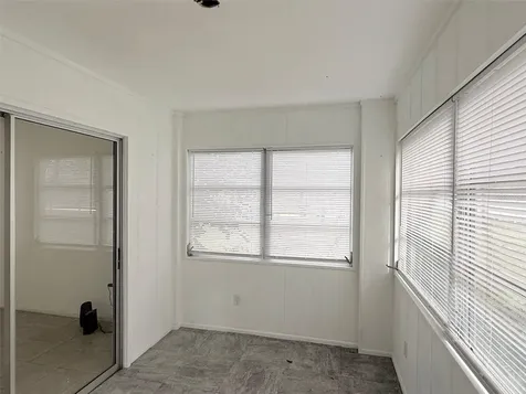 390 301 Boulevard W Bradenton FL 34205