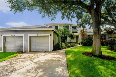 846 Glades Court NE St Petersburg FL 33702