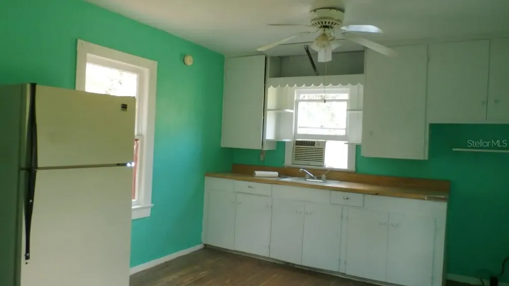 1 Smith Court Deland FL 32724
