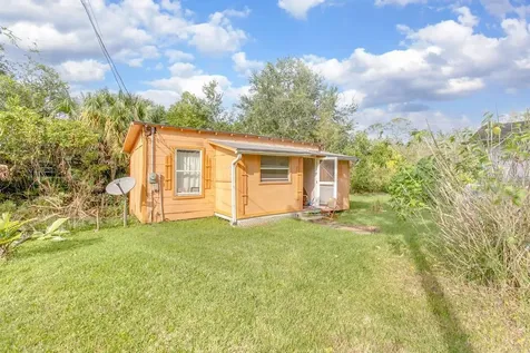 1 Smith Court Deland FL 32724
