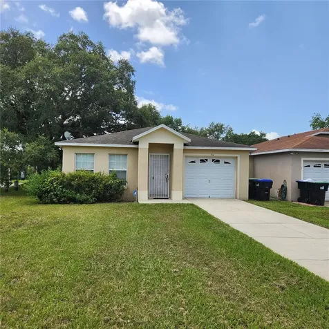 94 E 18th Street Apopka FL 32703