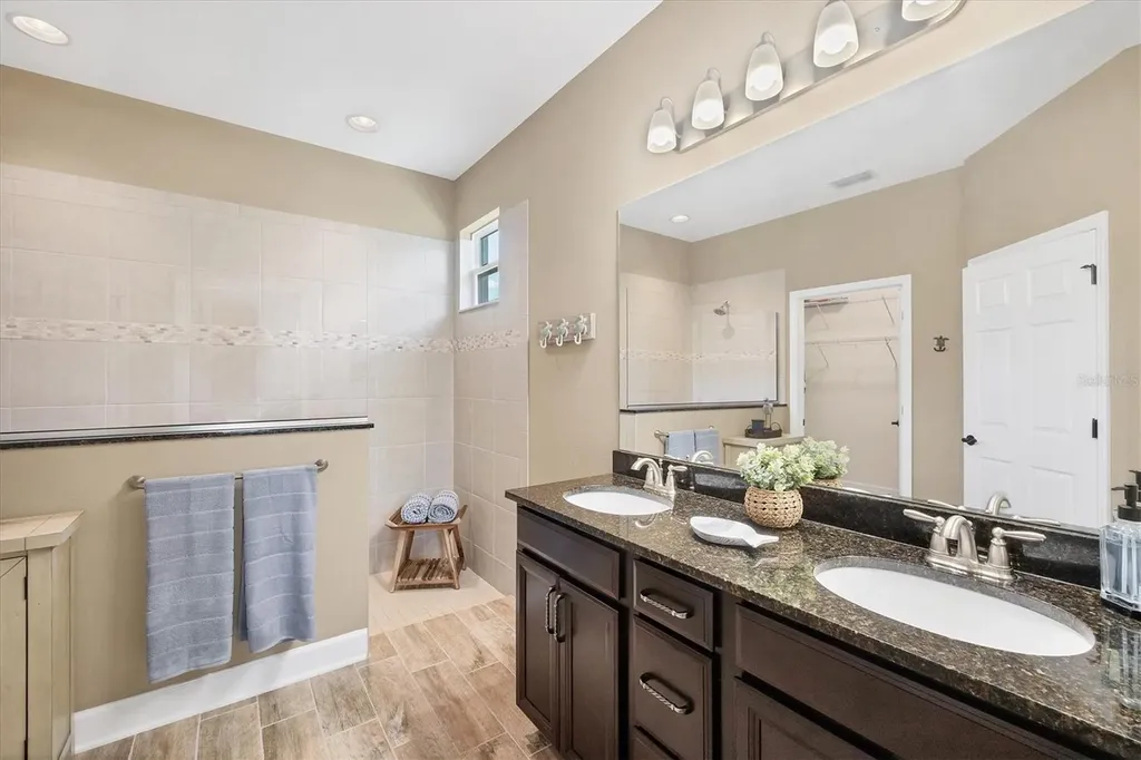 25713 Boysen Berry Avenue Englewood FL 34223