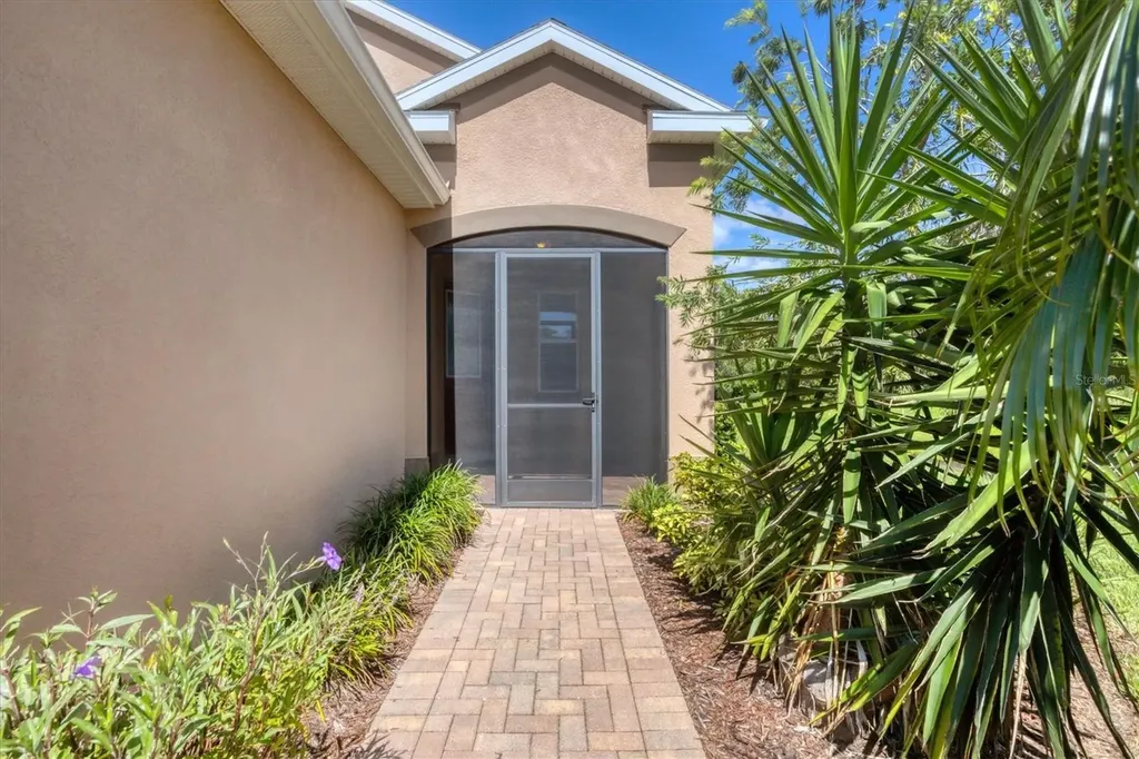 25713 Boysen Berry Avenue Englewood FL 34223