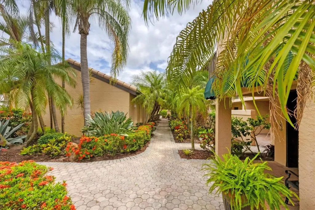 5737 Ashton Way Sarasota FL 34231