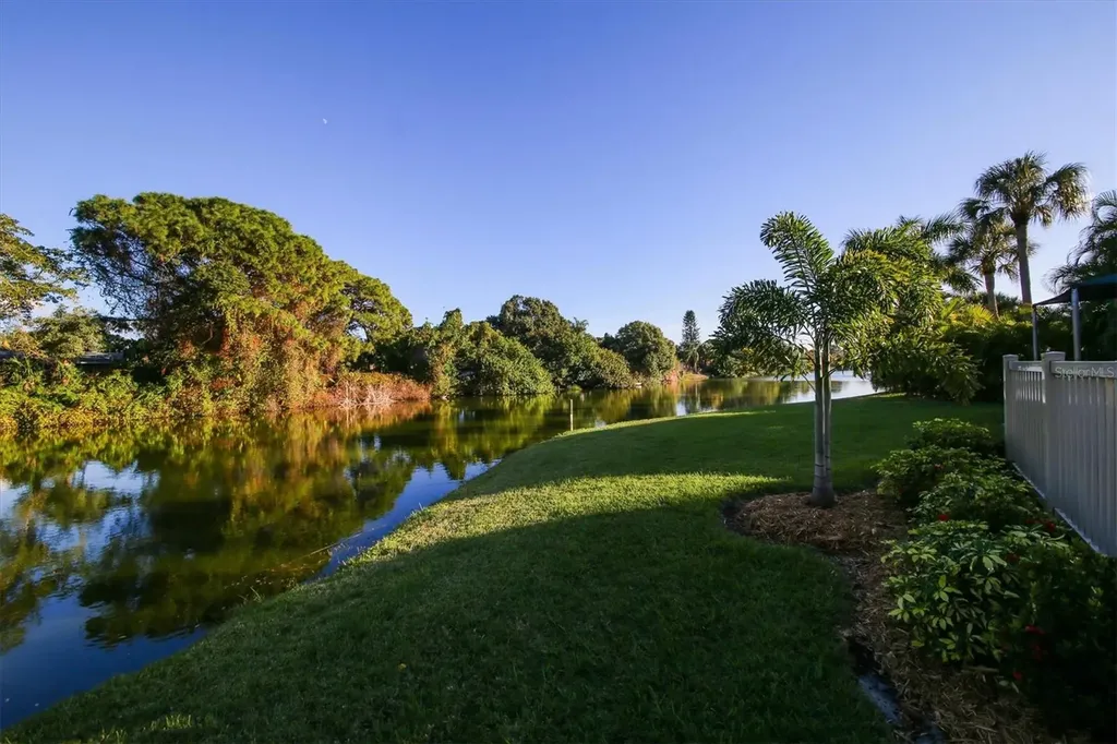 5737 Ashton Way Sarasota FL 34231