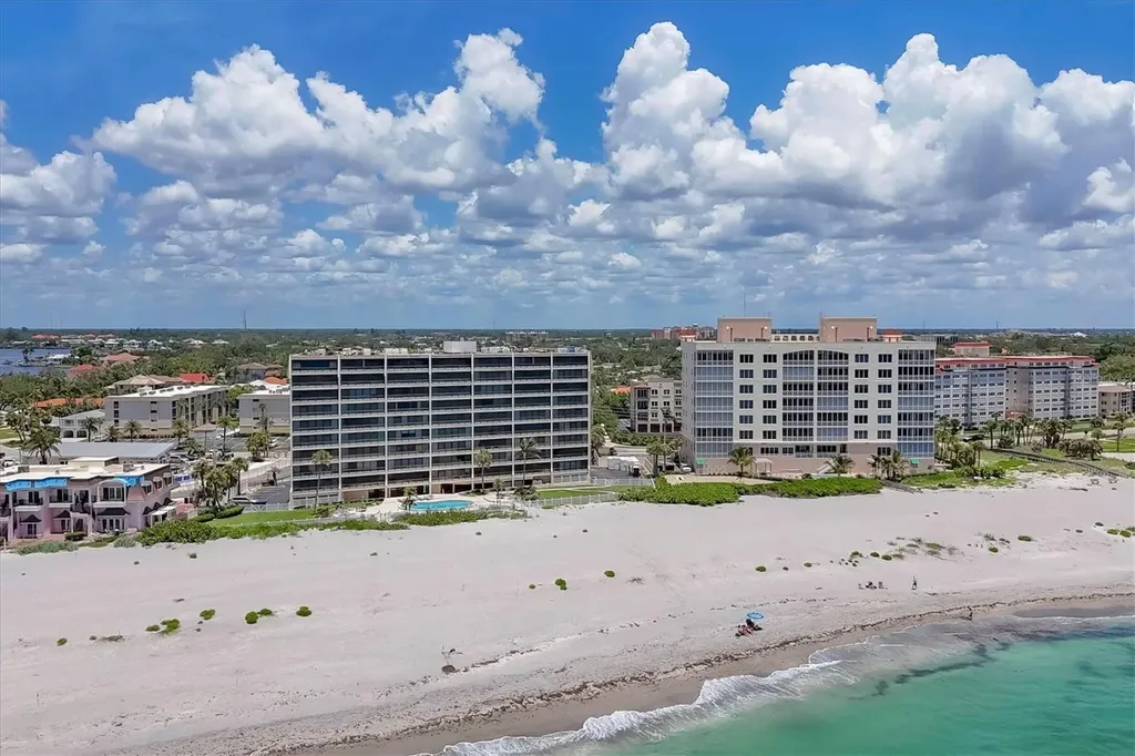840 The Esplanade N Venice FL 34285