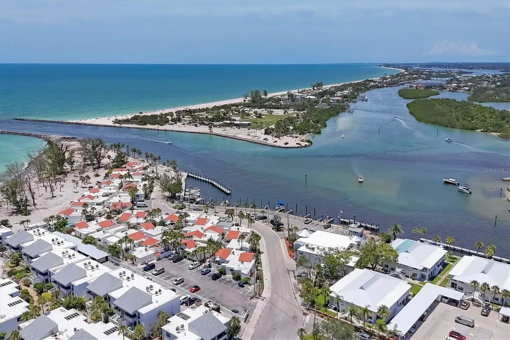 840 The Esplanade N Venice FL 34285