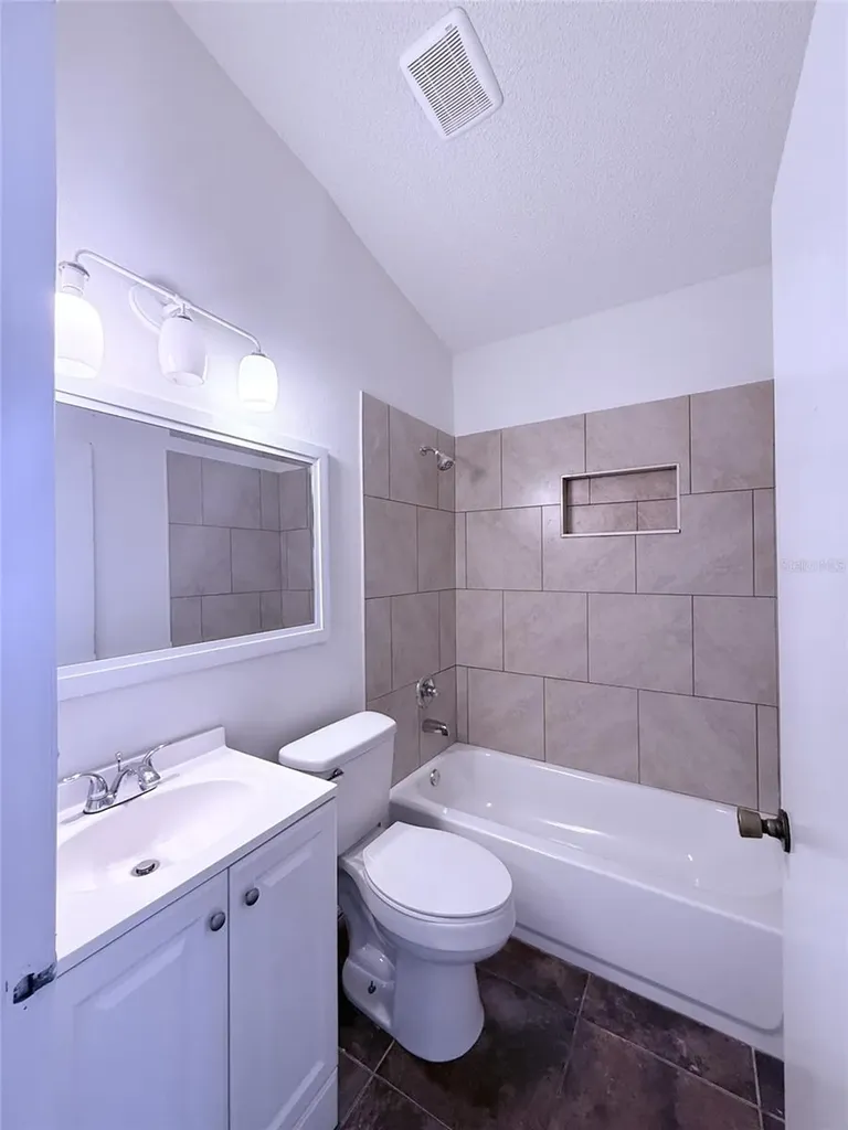 7219 Edgewater Shores Court Orlando FL 32810