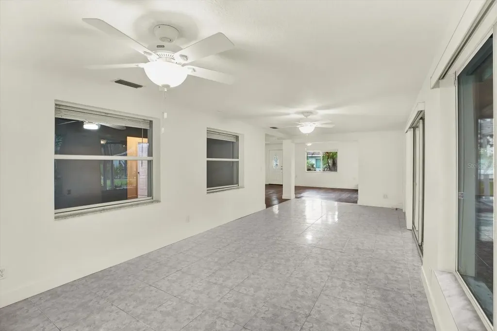 102 W North Branch Road Ruskin FL 33570