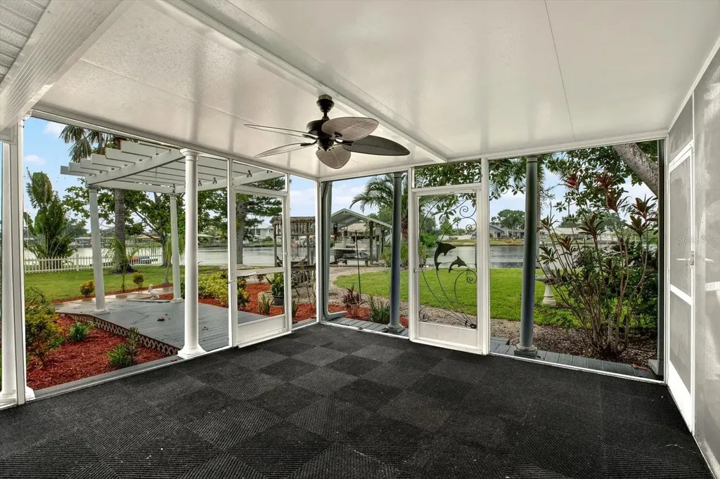 102 W North Branch Road Ruskin FL 33570