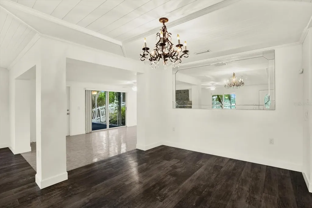 102 W North Branch Road Ruskin FL 33570