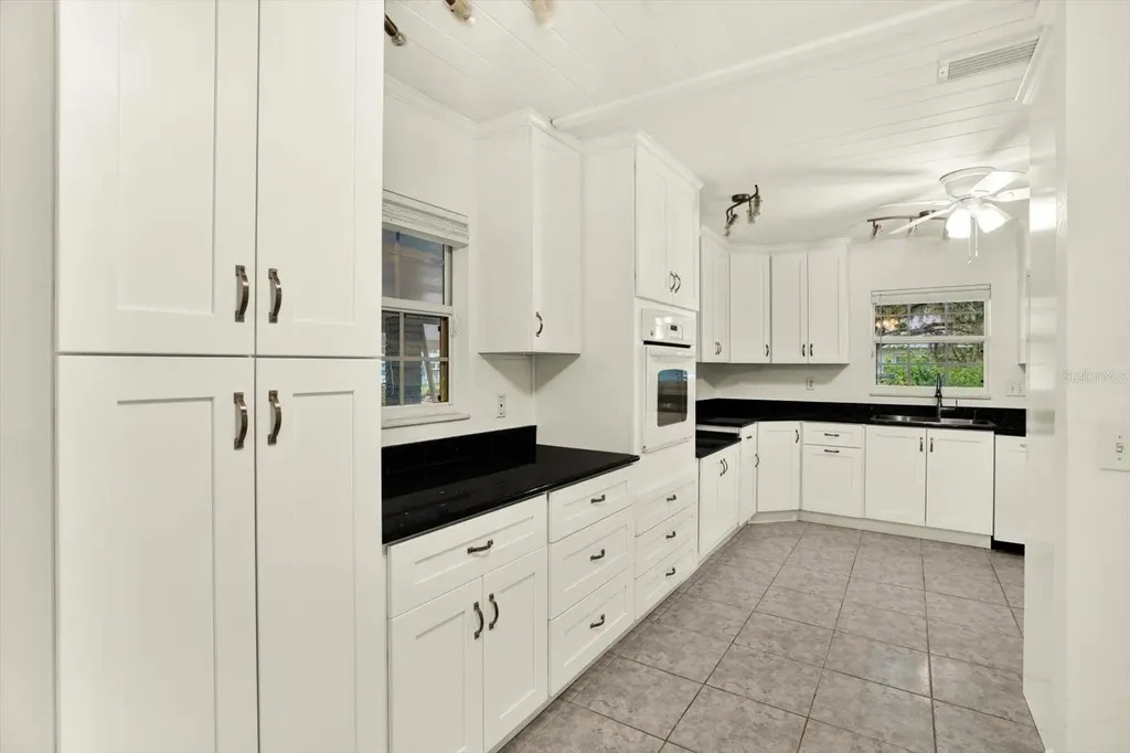 102 W North Branch Road Ruskin FL 33570