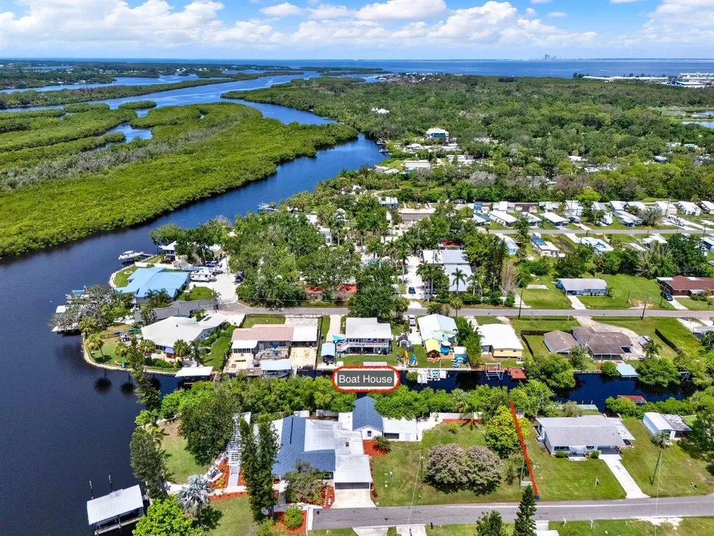 102 W North Branch Road Ruskin FL 33570
