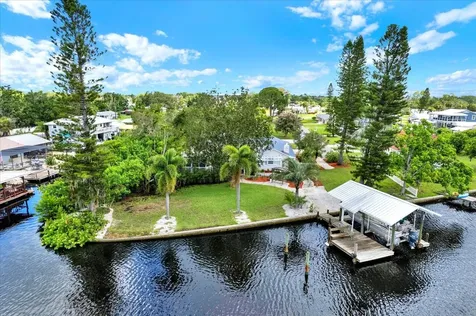 102 W North Branch Road Ruskin FL 33570