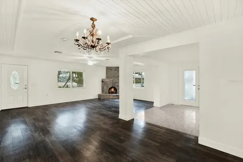 102 W North Branch Road Ruskin FL 33570