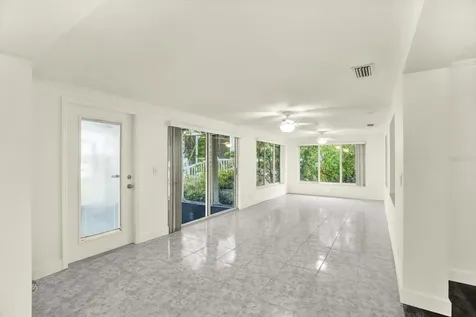 102 W North Branch Road Ruskin FL 33570