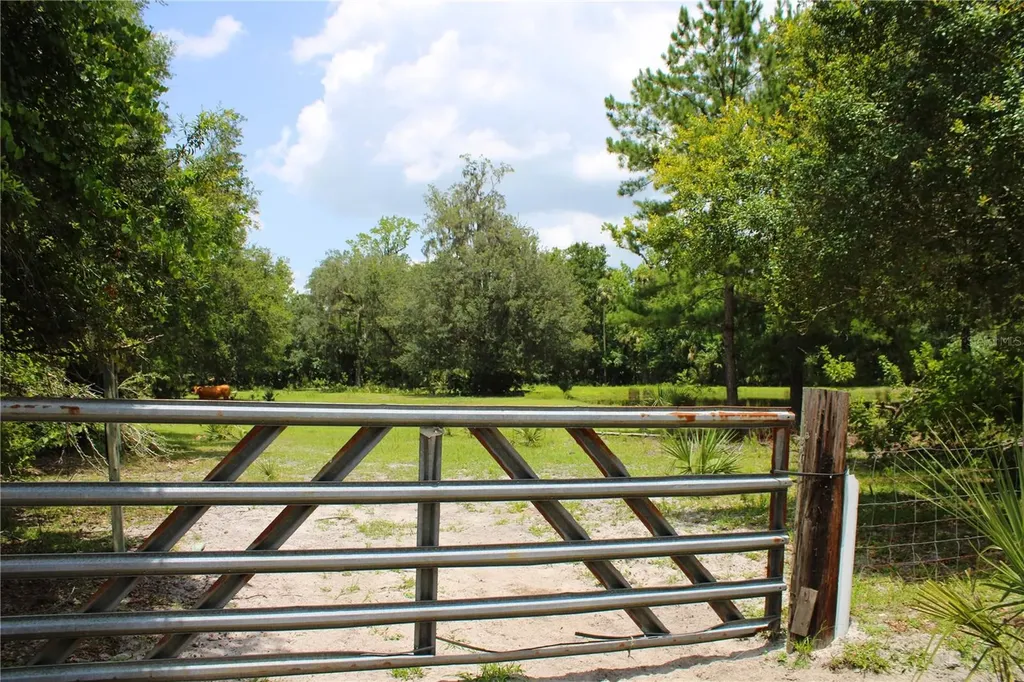 1676 Sunset Trail Geneva FL 32732