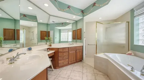 7012 Treymore Court Sarasota FL 34243