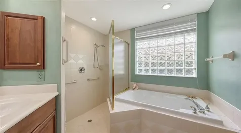 7012 Treymore Court Sarasota FL 34243