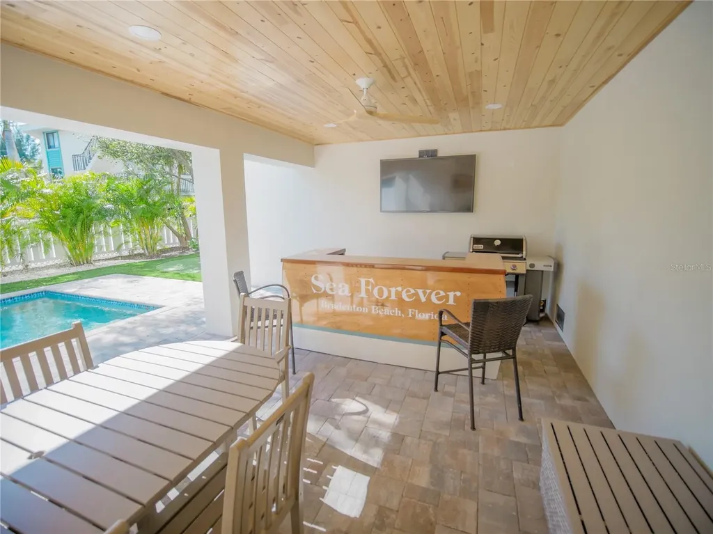 111 6th Street N Bradenton Beach FL 34217