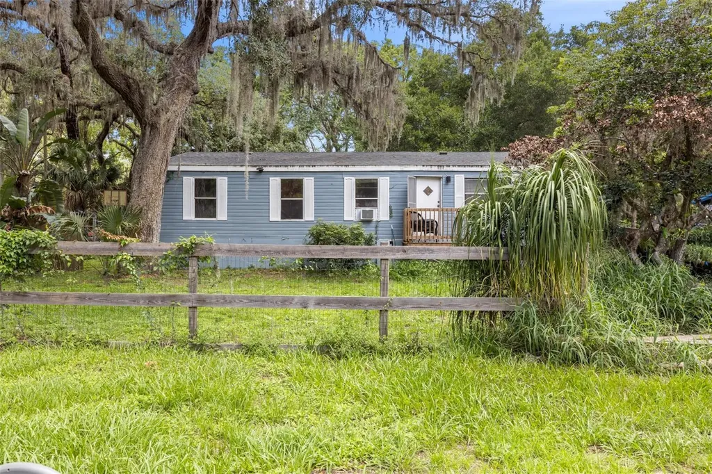 2712 Berdetta Street Leesburg FL 34748