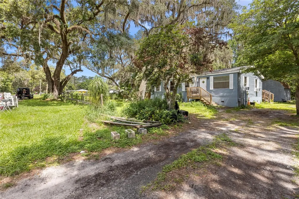 2712 Berdetta Street Leesburg FL 34748